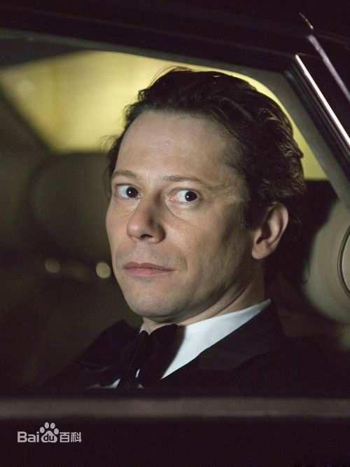  p>马修·阿马立克,1965年10月25日出生于法国上塞纳省,法国男演员.