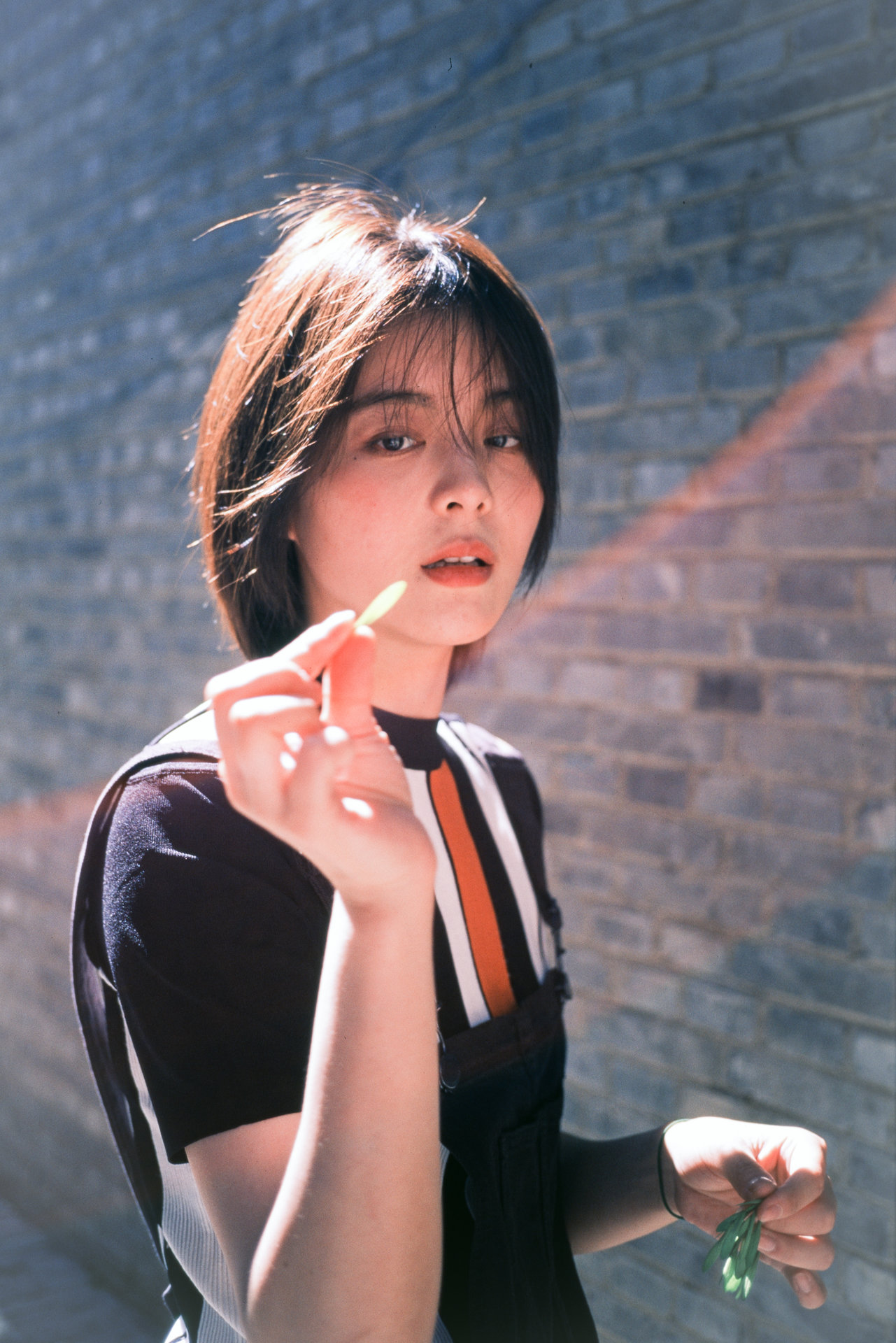 王玥兮,曾用名王浩燃,2月1日出生于河南省郑州市,中国内地女演员