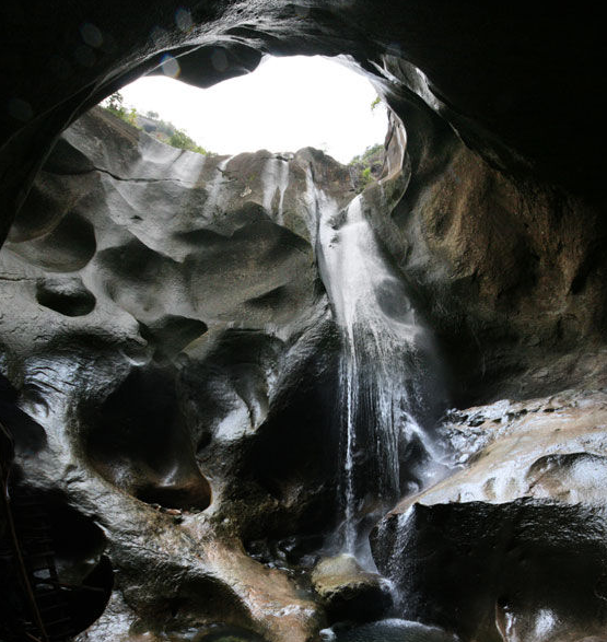  p data-id="gnzl82xe7b">九龙洞风景区是国家aaaa级风景区,位于福建