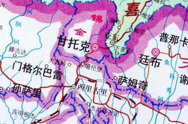 data-lemmaid="121904">印度 /a>东北边平原上的古城,属于西孟加拉邦