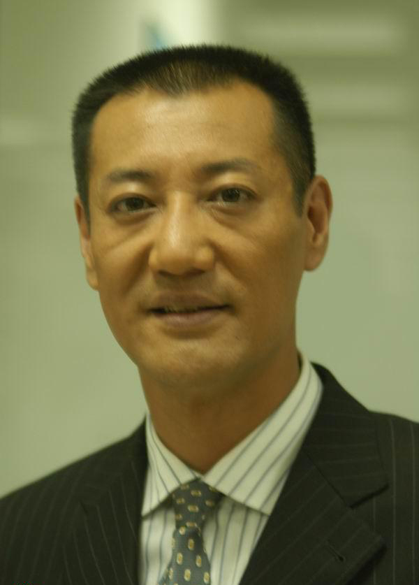 憨厚,直爽的健身教练朱大海(韩兆饰)结婚有点老大难,风风火火的娱乐