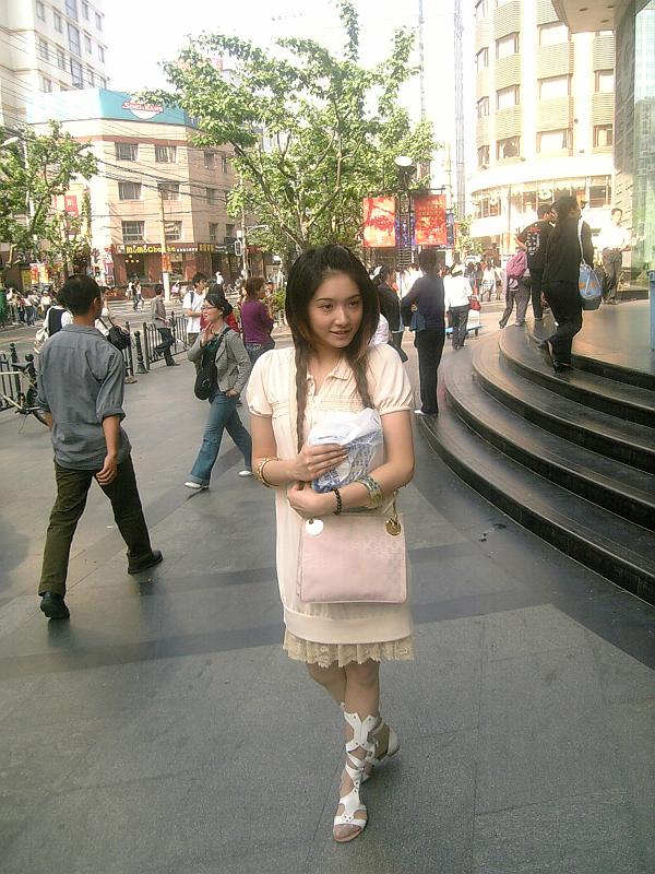  p>王家珧,中国内地演员,出生于上海市,毕业于 a target="_blank"