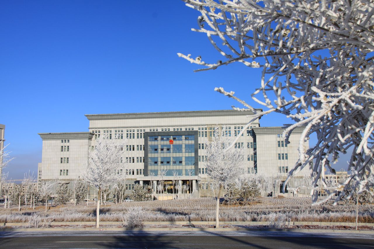 内蒙古苏尼特右旗人民法院