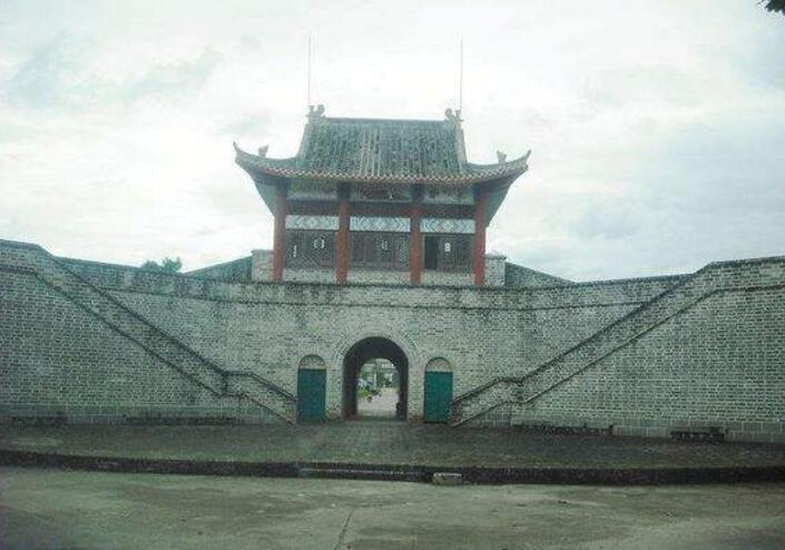 县治所和高州,高州路,高州府治所的遗址,俗称"长坡旧城""高州古城"