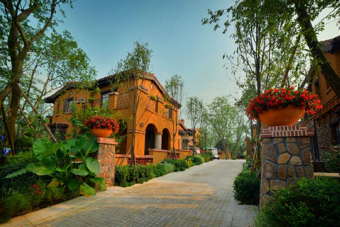 52lay7">黄龙溪谷是由优品道控股&复地集团共同打造的休闲别墅区