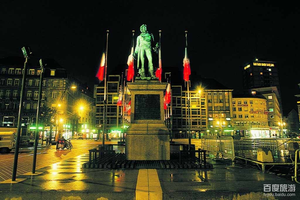  p>法兰西共和国( a target="_blank" href="/item/法语/660115" data