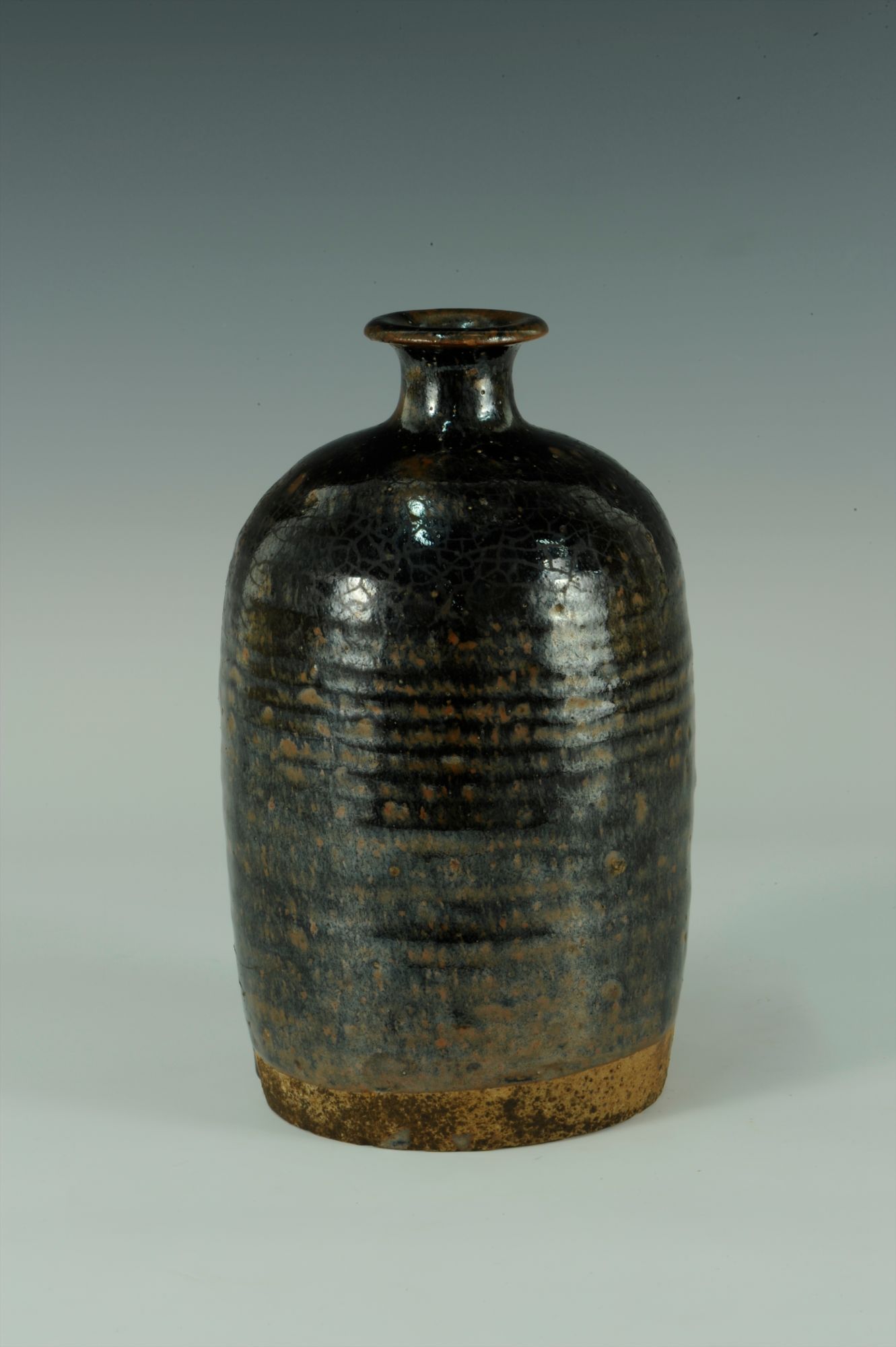 金代黑釉小口瓷瓶