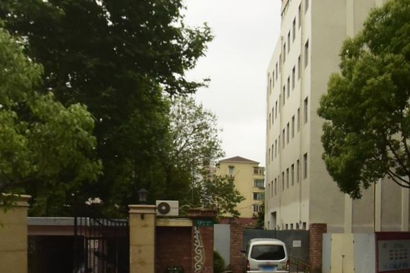  p>兴安小区位于上海市长宁中山公园,由长宁集团建成,共计房屋59户.