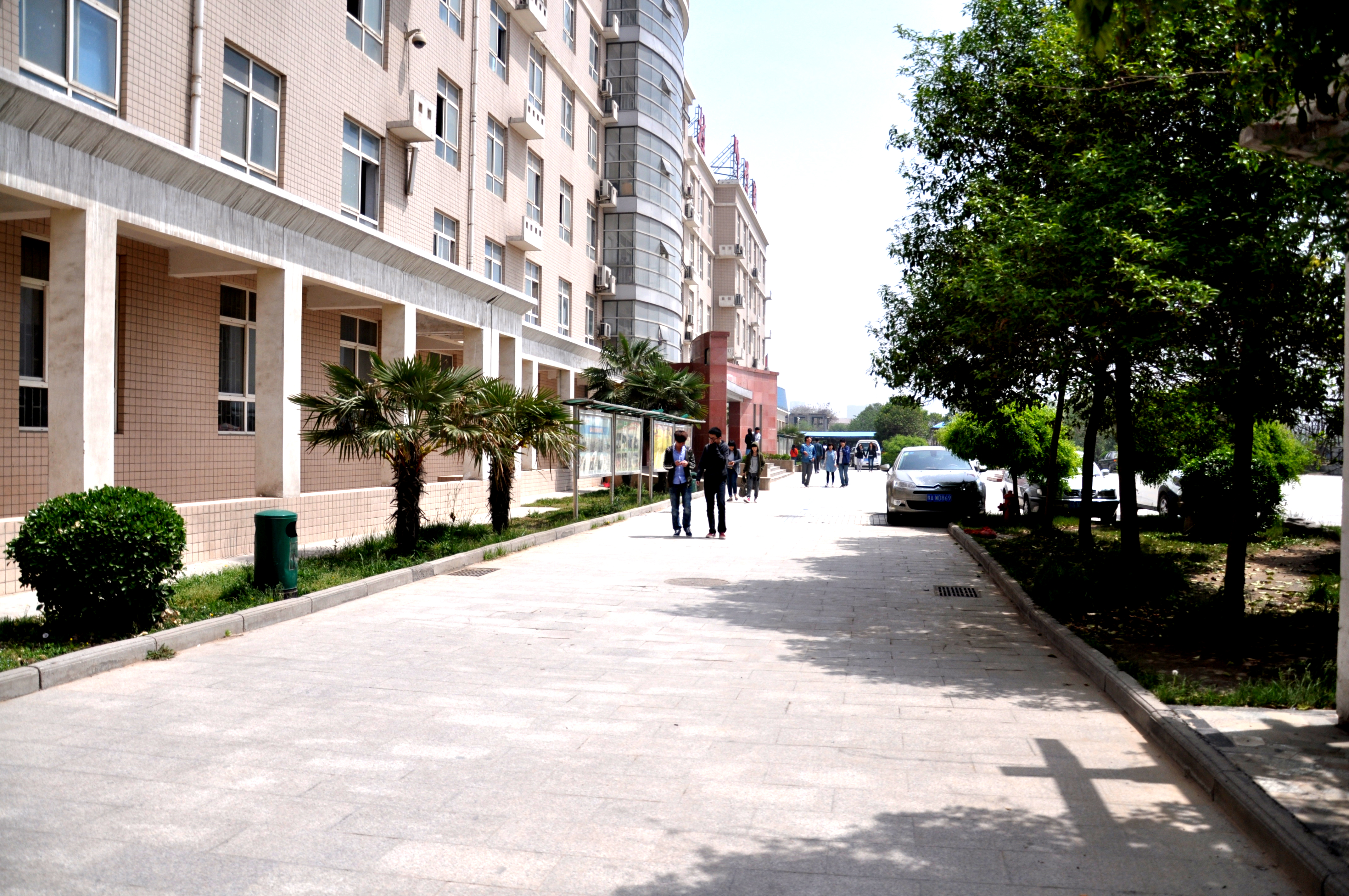 河南东华服装学校