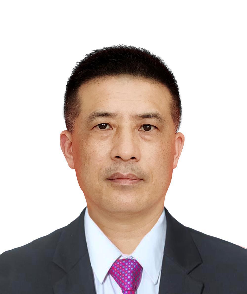 薛峰,现任湖南省常德市安乡县教育局党组