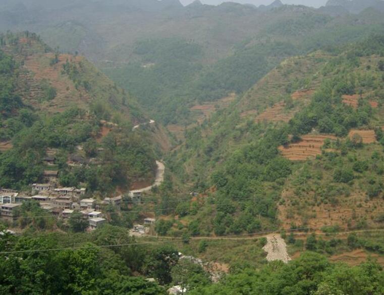  p>中寨苗族彝族布依族乡,隶属于贵州省六盘水市六枝特区,地处 a