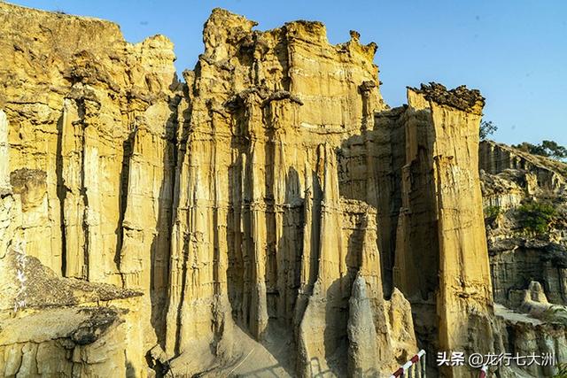 「云南」元谋土林——大自然鬼斧神工雕琢的地貌奇观_百科TA说