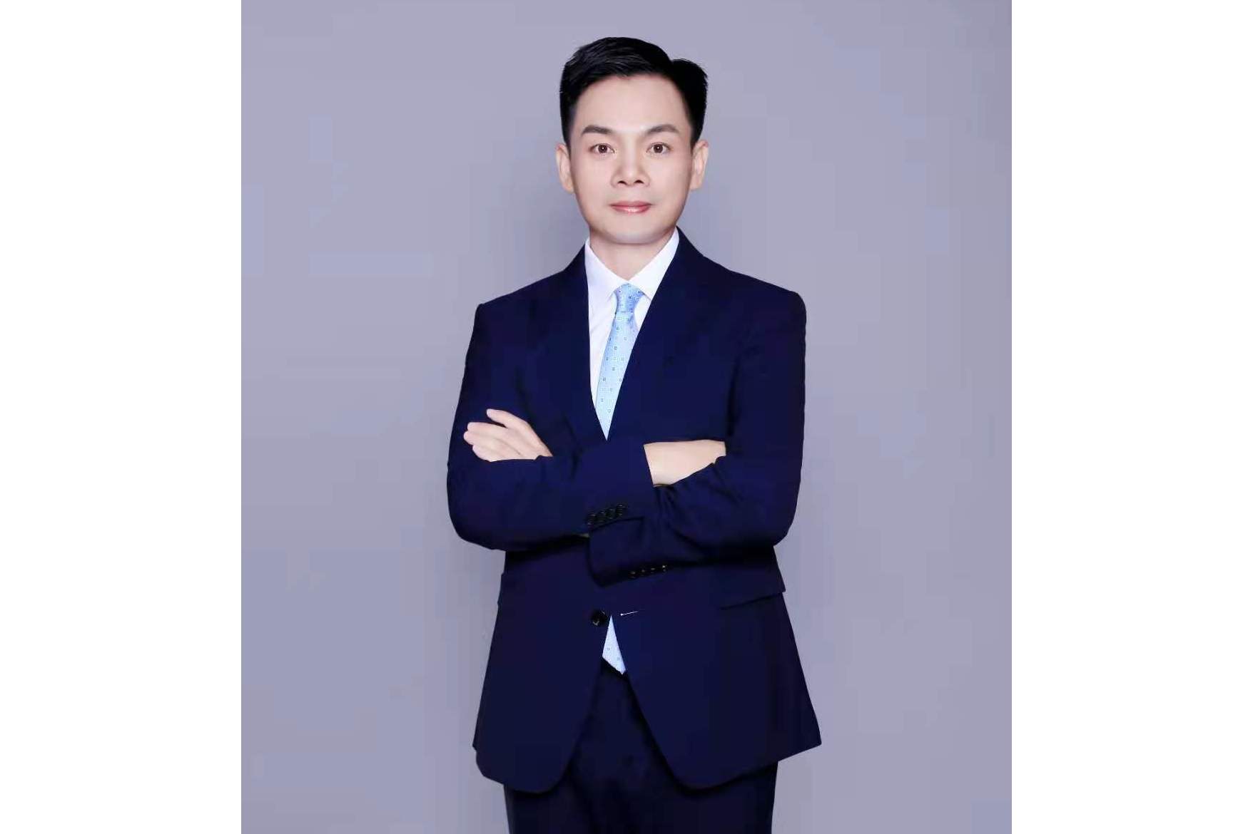  p>王明明律师,男,汉族,中国籍,专职律师,现执业于北京卓浩律师事务所