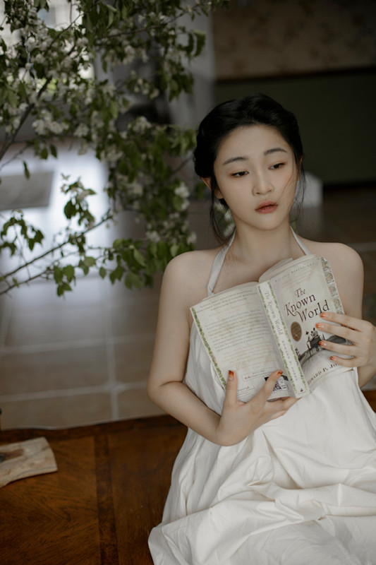 姜嫄,1995年1月22日出生于北京市,毕业于中央戏剧学院,中国内地女演员