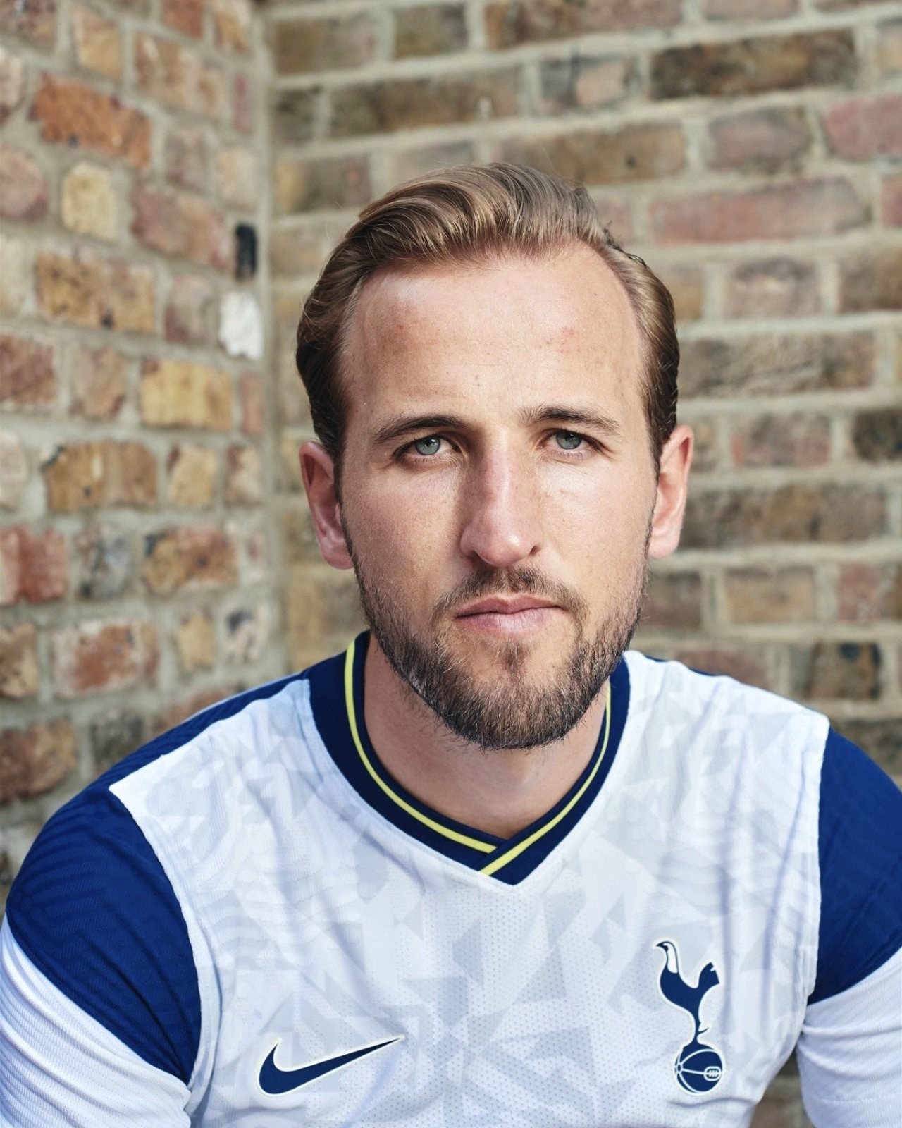  p>哈里·凯恩(harry kane),1993年7月28日出生于英国伦敦,英格兰足球