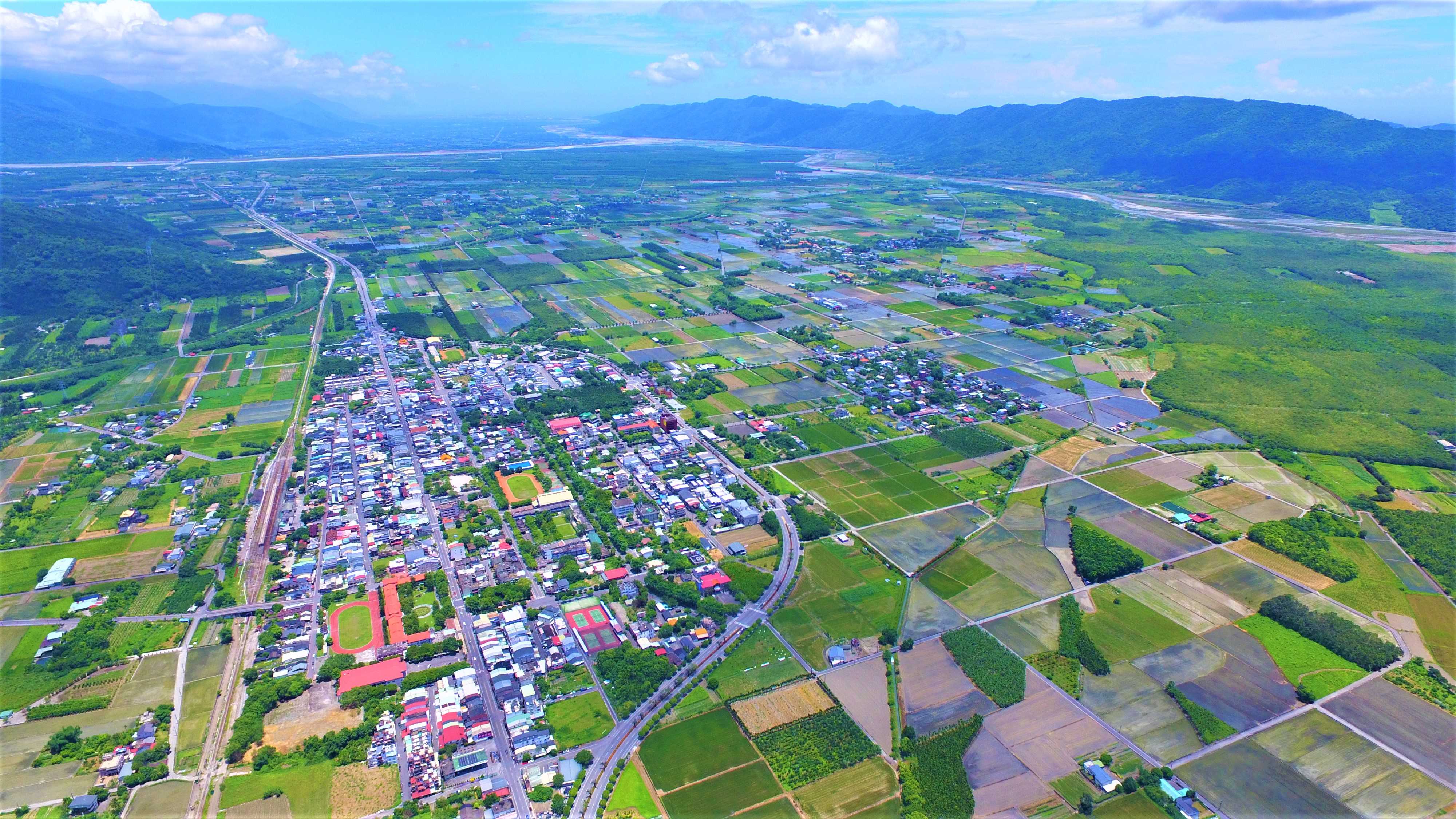  p>凤林镇位于 a target="_blank" href="/item/台湾">台湾 /a>省 a