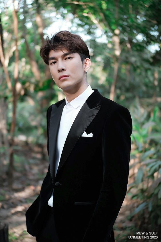 1991年2月21日出生于泰国暖武里府,泰国男演员,歌手