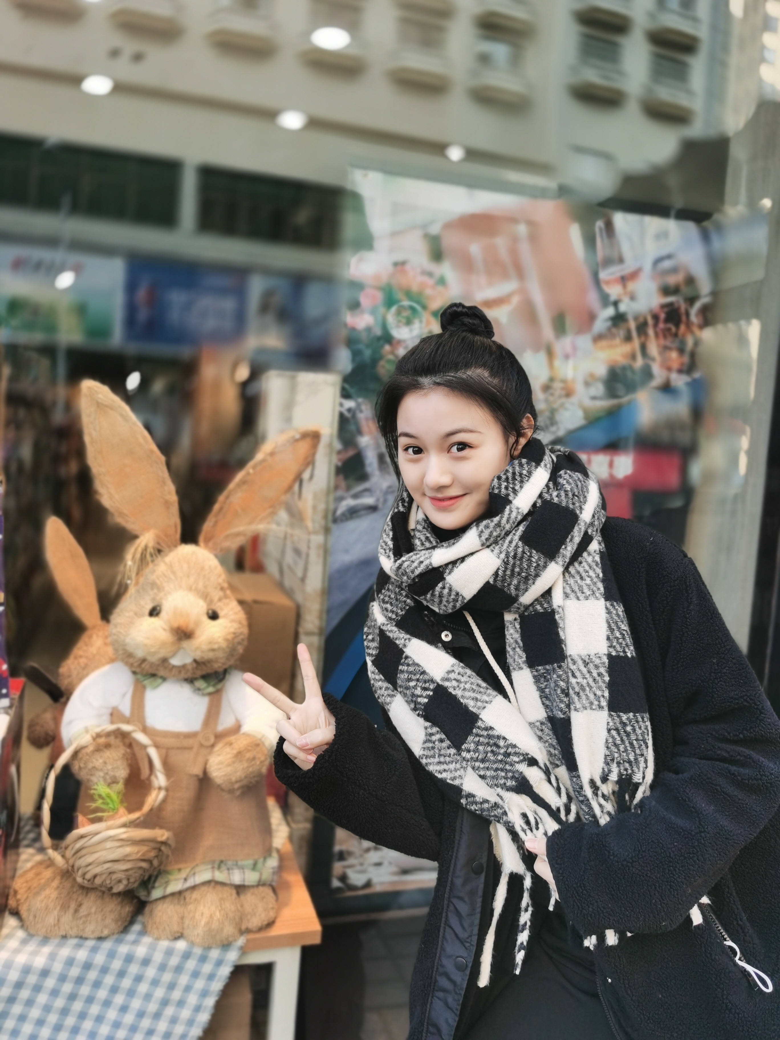 p data-id="ssy2nkcdmxso">罗睿,中国内地女演员,2021年,主演的网络