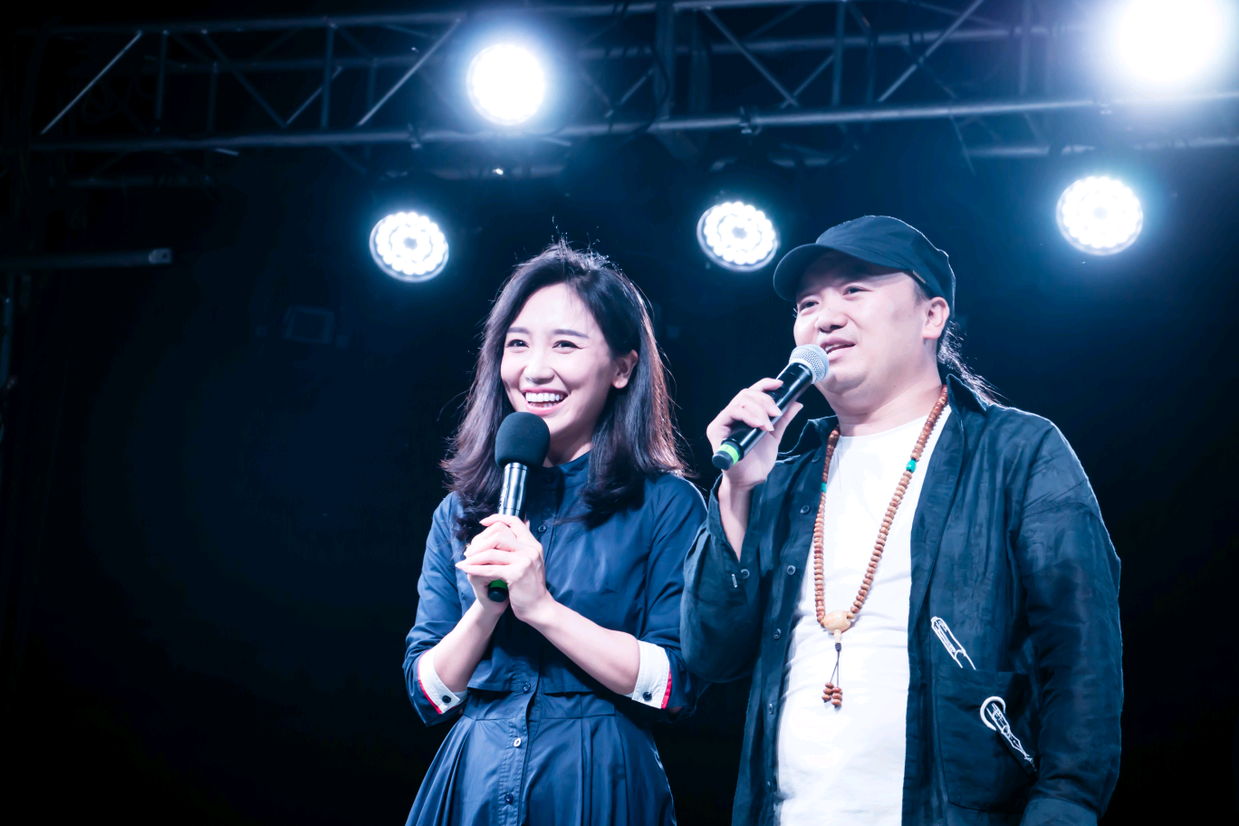  p>天生兄妹(又名:天生兄妹组合),是中国内地亲兄妹组合,由歌手 a