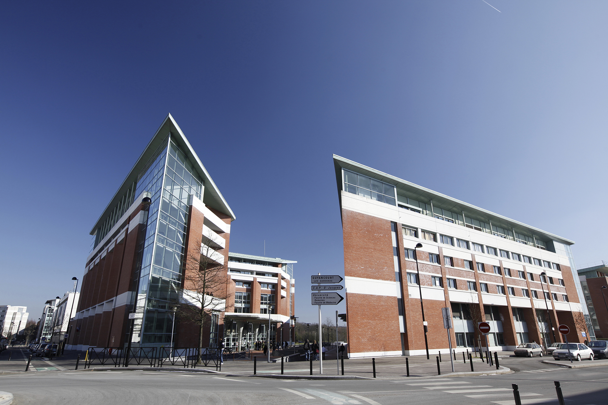  p> b>凡尔赛大学(法文:université de versailles) /b>是法国著名的