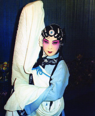  p>评剧大师 a target="_blank" href="/item/花淑兰/5668214" data