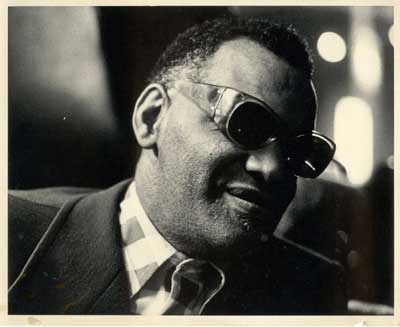  p>雷·查尔斯(ray charles,1930年9月23日—2004年6月10日),出生于