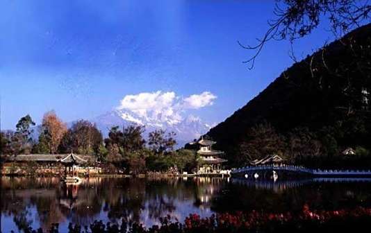 黑龙潭