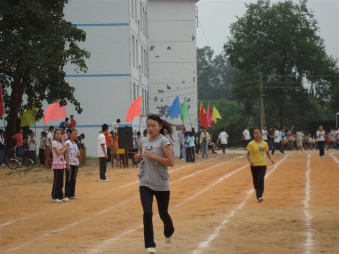 江西省大余县新城中学