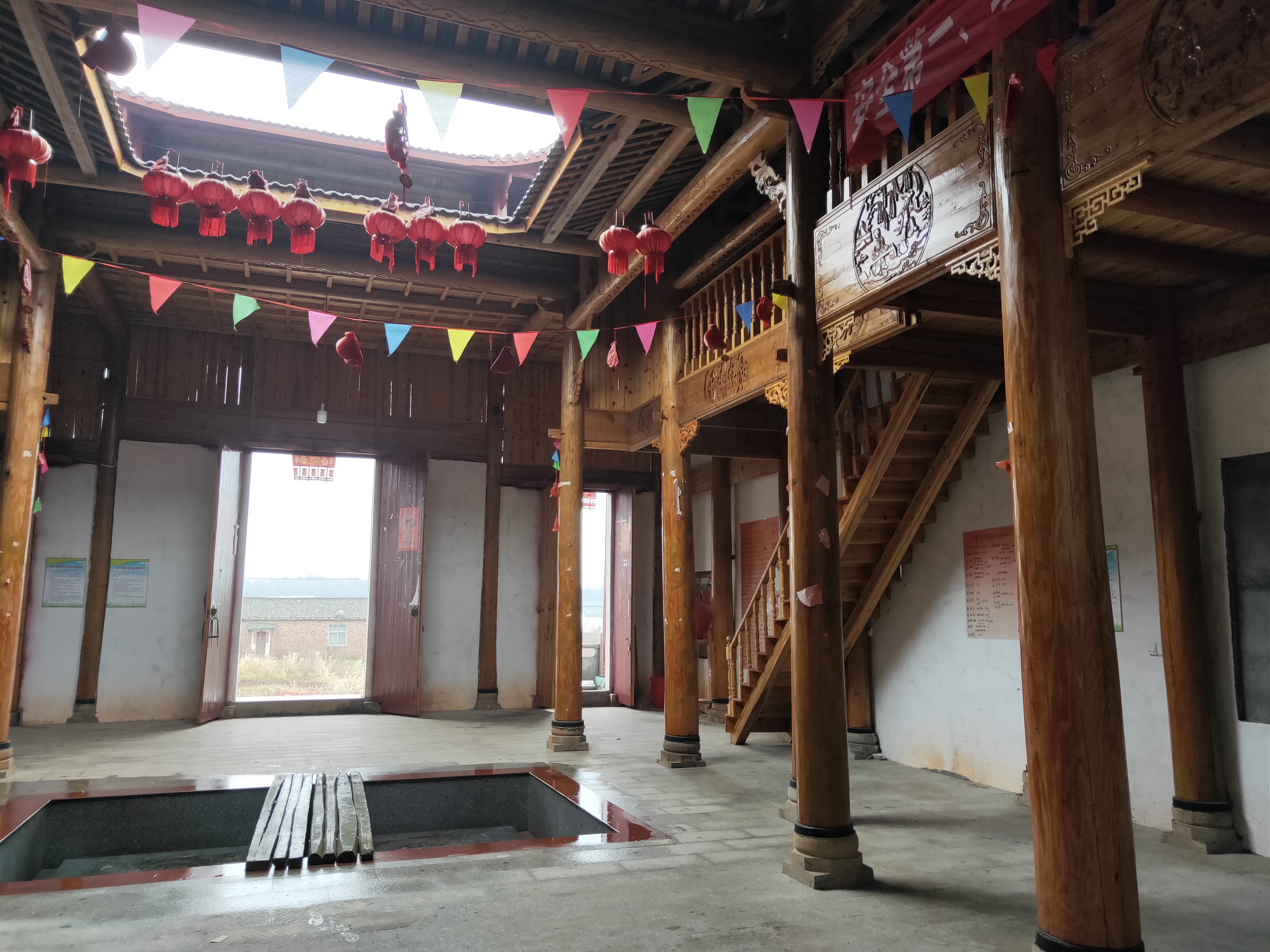  p>江西省高安市杨圩镇雷丰村蛇口自然村,历史名为霞溪,金用信于明朝