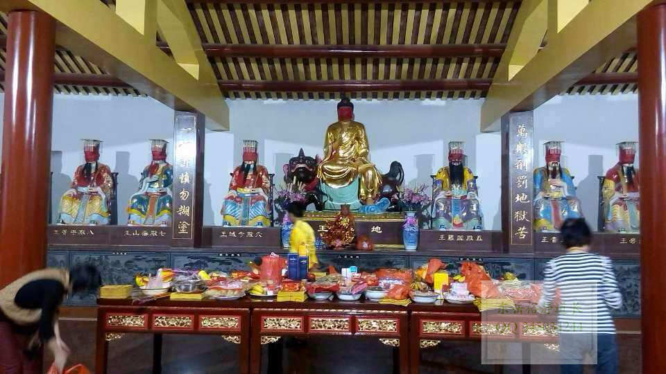  p>泉州东岳行宫又称泉州东岳庙,位于位于泉州古郡城仁风门(东门)外