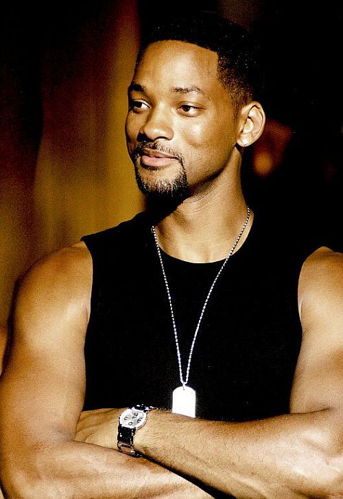  p>威尔·史密斯 i>(will smith) /i>,全名小威拉德·卡罗尔·史密斯 