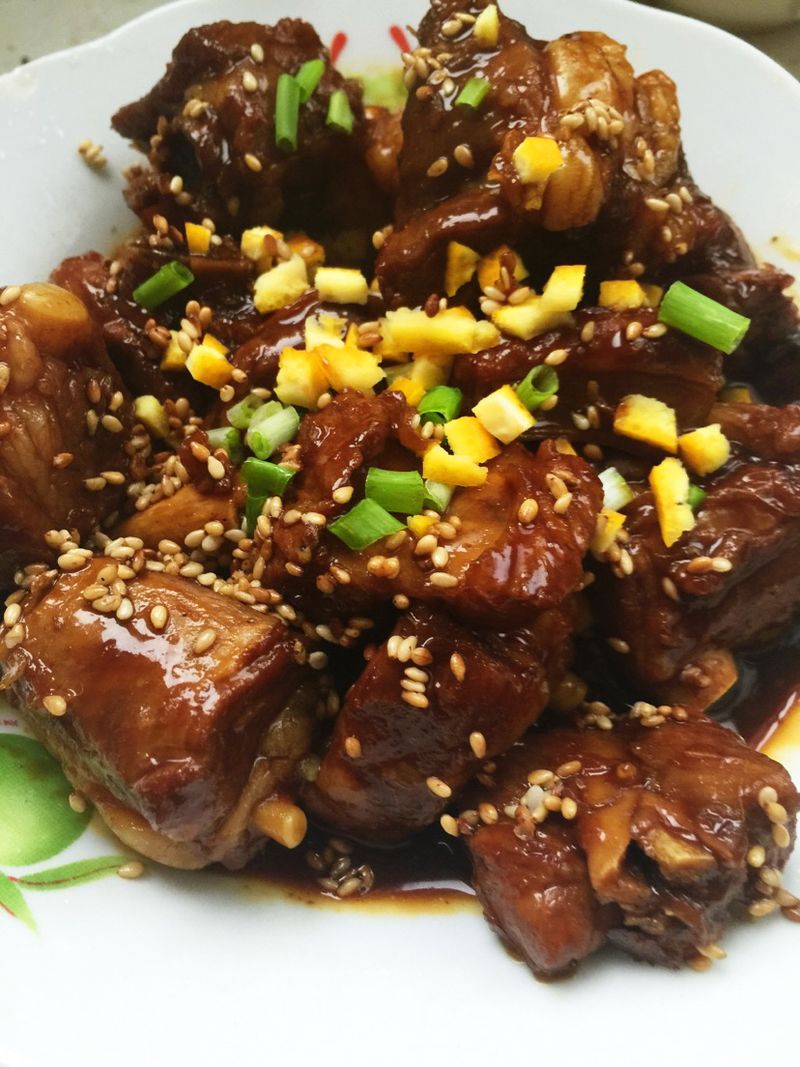 香橙排骨(香橙排骨摆盘)