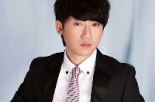  p data-id="gnfjqhytks">《给我阳光》是王绎龙演唱的歌曲,由王绎龙