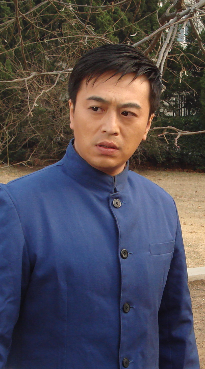 go0jdim0v2">陈颢文,1974年12月17日出生于上海市,中国内地影视男演员