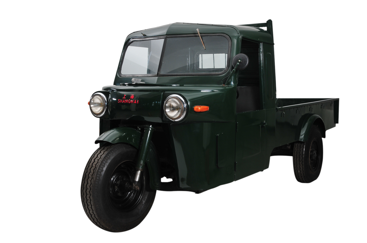  p>此展品是上海汽车装配厂1958年生产的上海58-1.