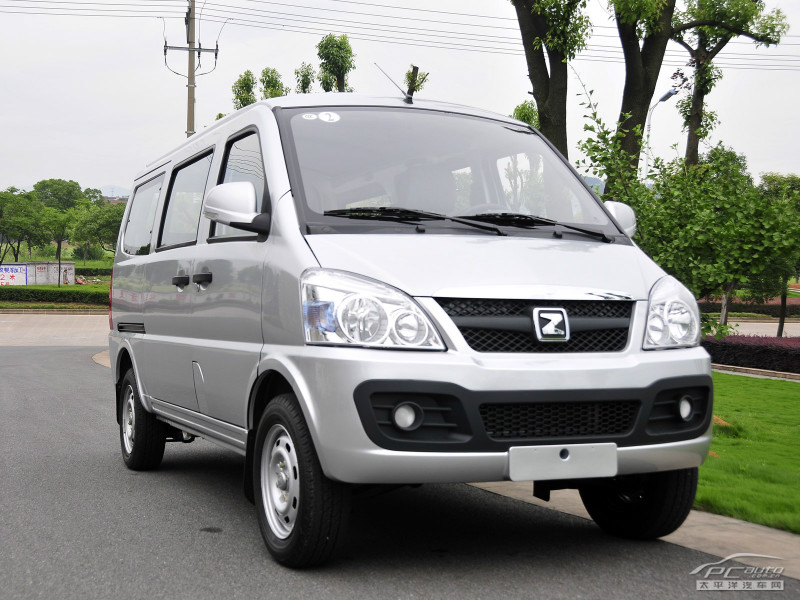  p data-id="gnao2m420r">众泰v10是众泰公司研发的一款面包车,车身