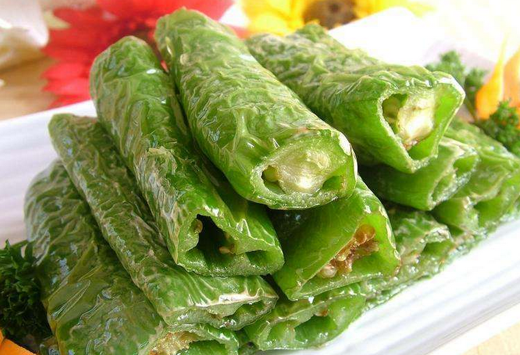  p>虎皮青椒,又叫虎皮海椒,糖醋辣椒瘪子,是以 a href="#" data-lemma