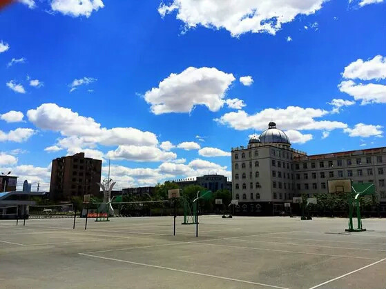 四平市实验中学