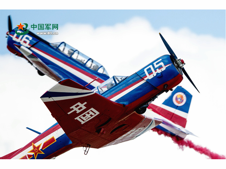 初教6飞机