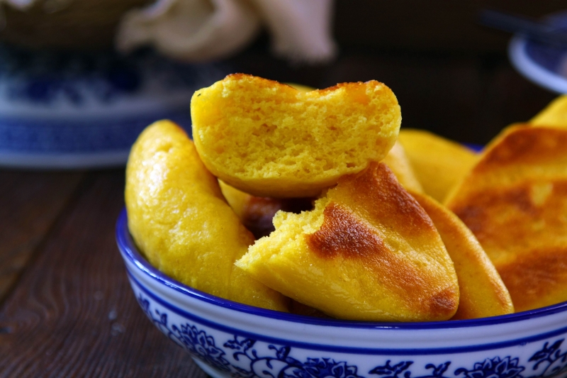  p>特制玉米粉面包是一道由玉米粉,酵母等食材制成的食品. /p>