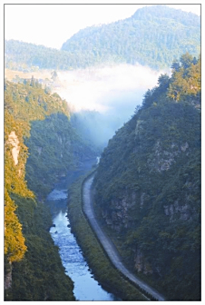 <p>两江峡谷
