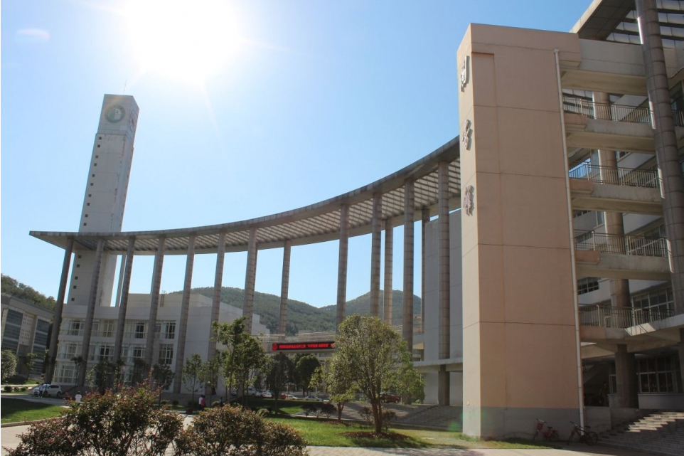 荆楚理工学院图书馆