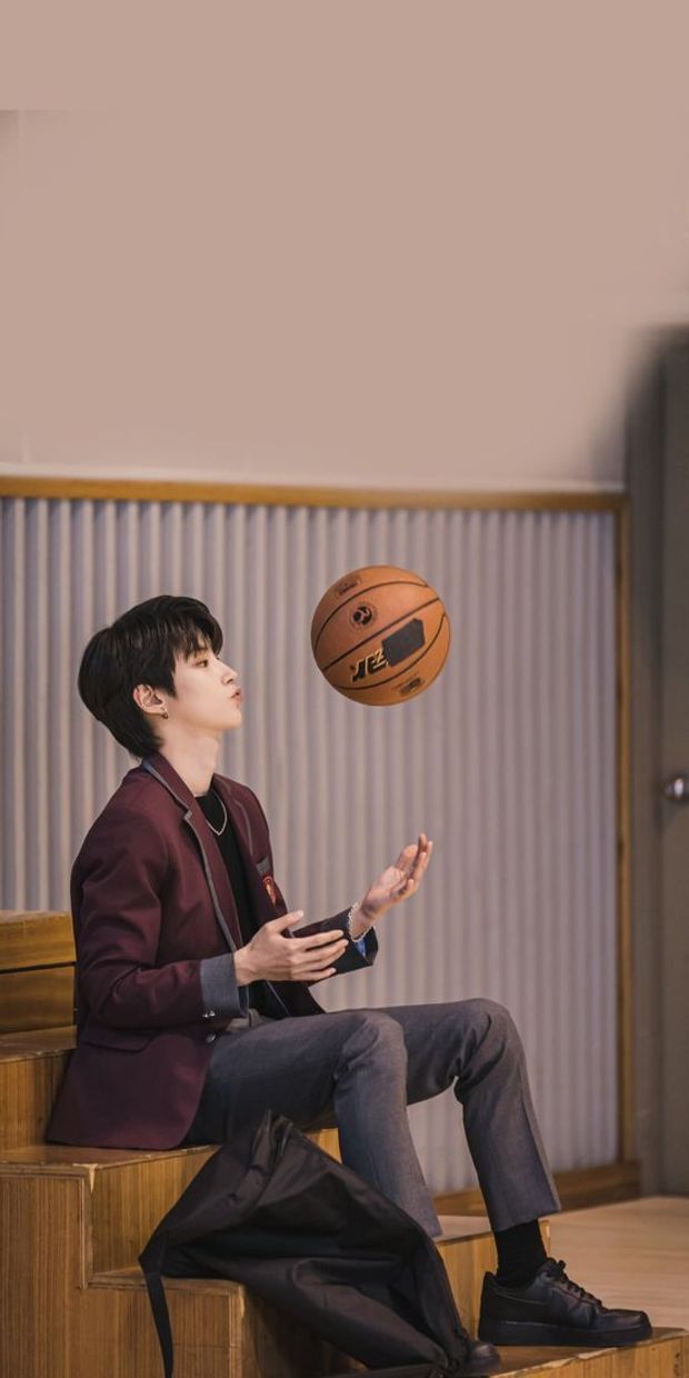  p>黄寅烨,1991年1月19日出生于韩国,毕业于菲律宾达沃女子大学(pwcd)