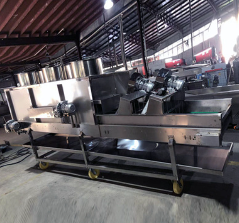  p>凉面机是专门用来做凉面的机器,减轻人们做凉面的时间.