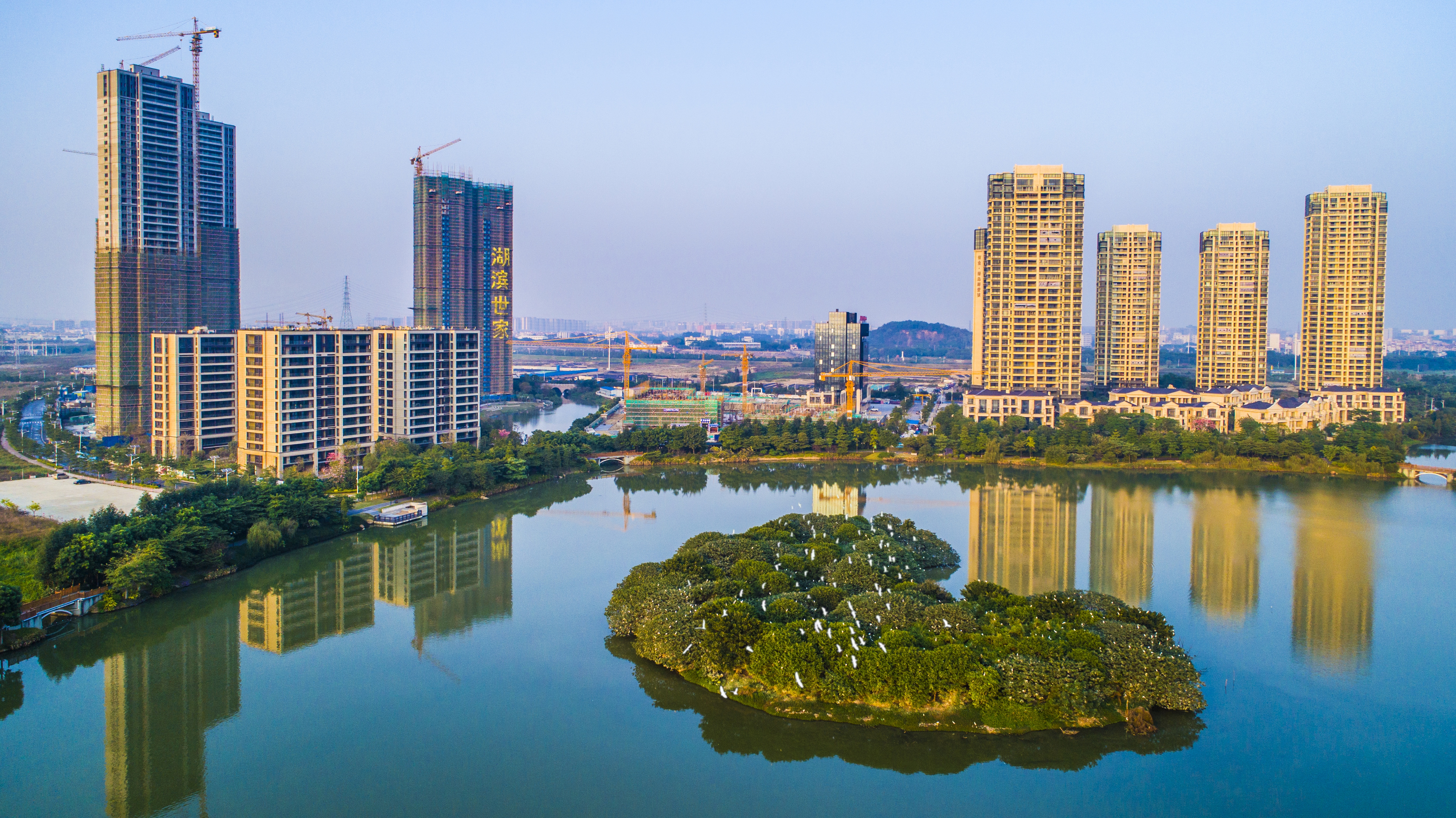  p data-id="gnzl94yxco">绿岛湖(绿岛湖片区)地处 a target="_blank"