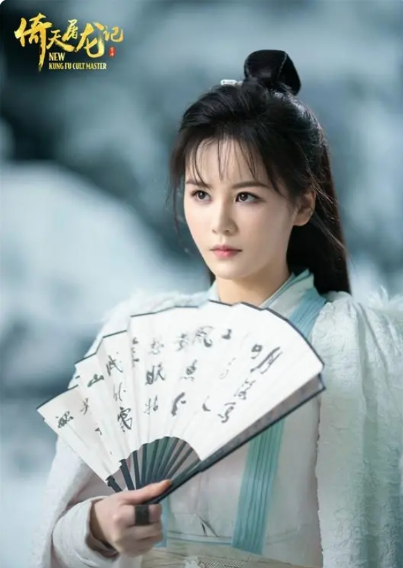  p data-id="hp5er0t0yf">邱意浓,原名邱璐璠,1990年10月30日出生于