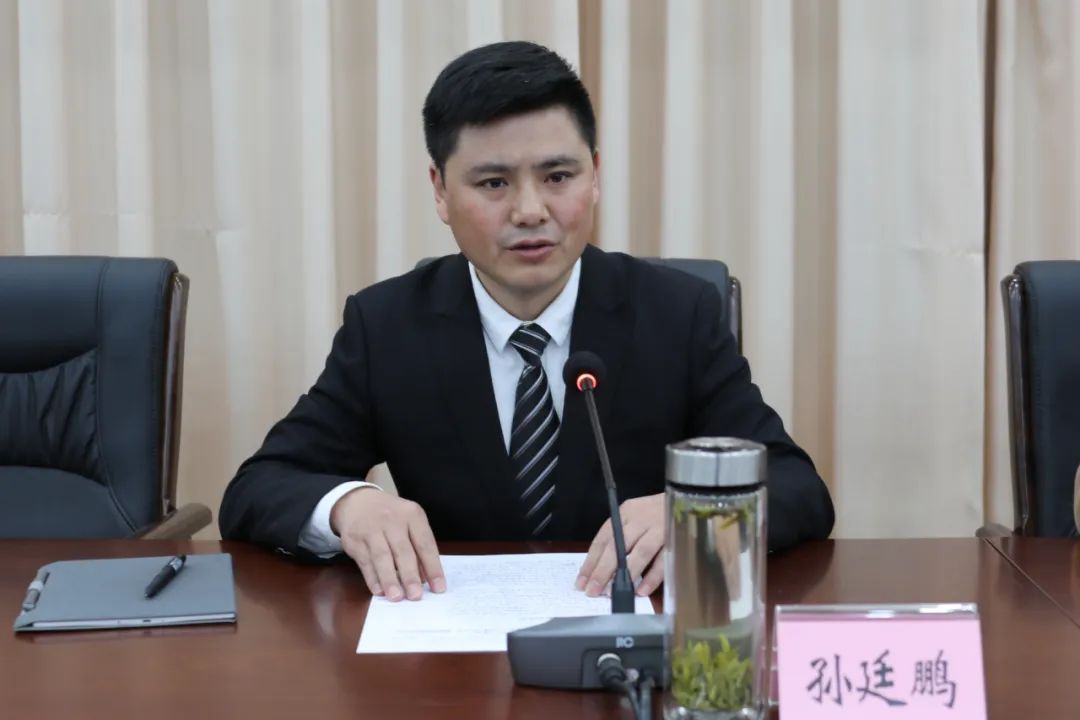  /p> p>现任四川省犍为县委副书记,县人民政府县长. /p>