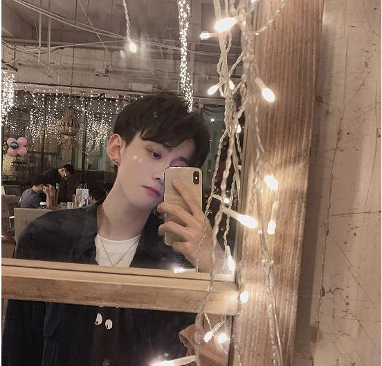 brux76lv">王乐乐,原 a target="_blank" href="/item/快手/19678032"