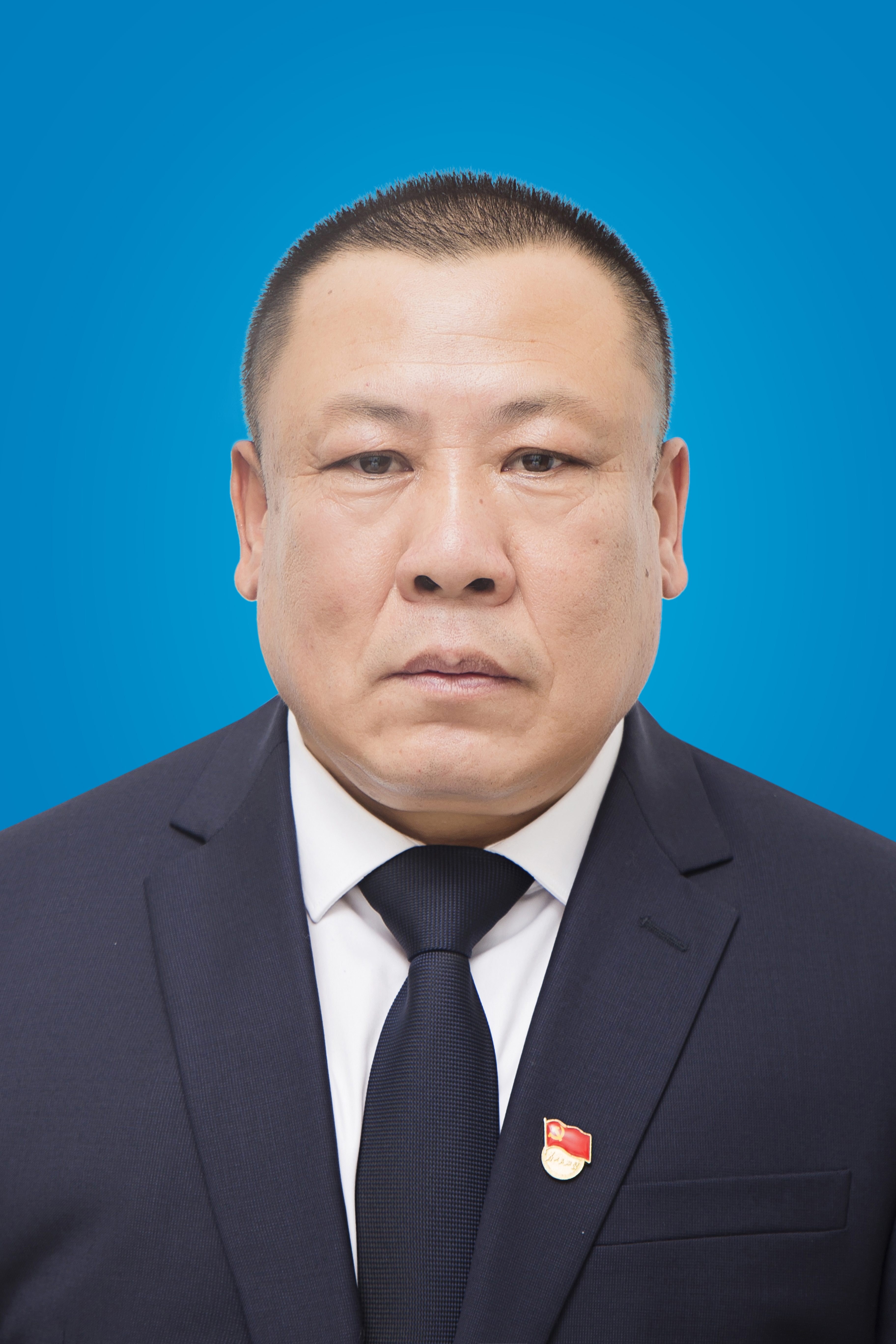 市柳河县人民政府副县长,县政府党组成员,县住房和城乡建设局党组书记