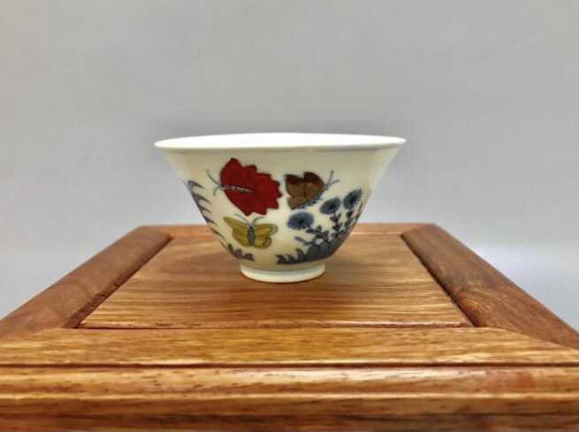 从三秋杯了解成化斗彩瓷器_百科TA说